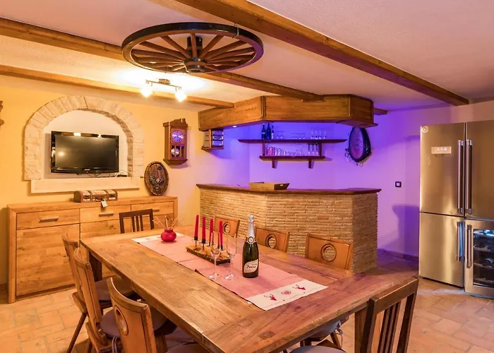 Villa Veronica With Great Sea View & Private Pool - Calm & Relax Holidays In Istria