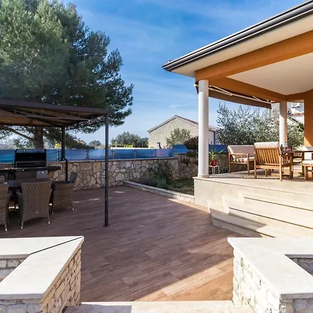 Villa Veronica With Great Sea View & Private Pool - Calm & Relax Holidays In Istria