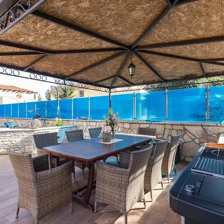 Veronica With Great Sea View & Private Pool - Calm & Relax Holidays In Istria * Peroj